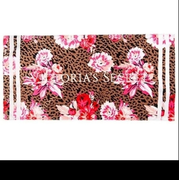 Victoria Secret Leopard Beach Swim Towel - Picture 2 of 3